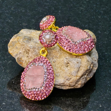 Freshwater pearl earring with Pink Austrian Crystals