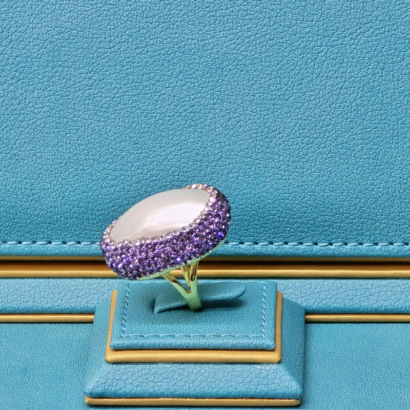 Ring with Mother of pearl and light purple  Austrian Crystals