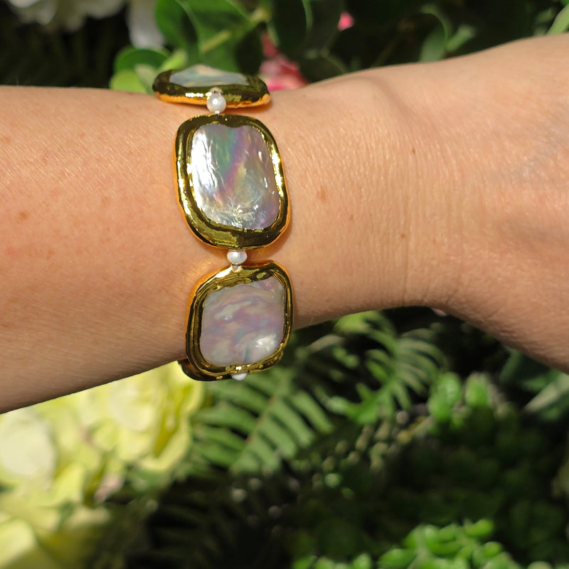Elegant Bracelet with Square Shaped Flattened Pearls and Plated Gold