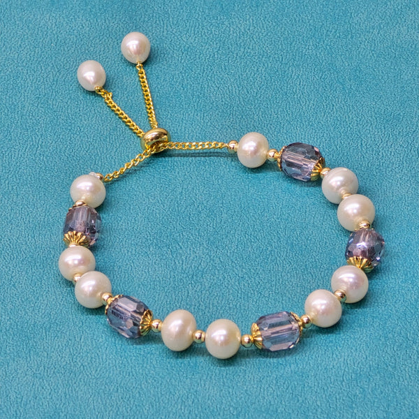 Adjustable White Pearl bracelet with Austrian crystal beads