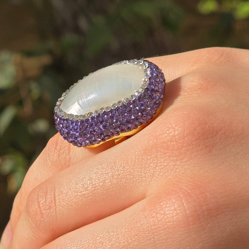 Ring with Mother of pearl and light purple  Austrian Crystals