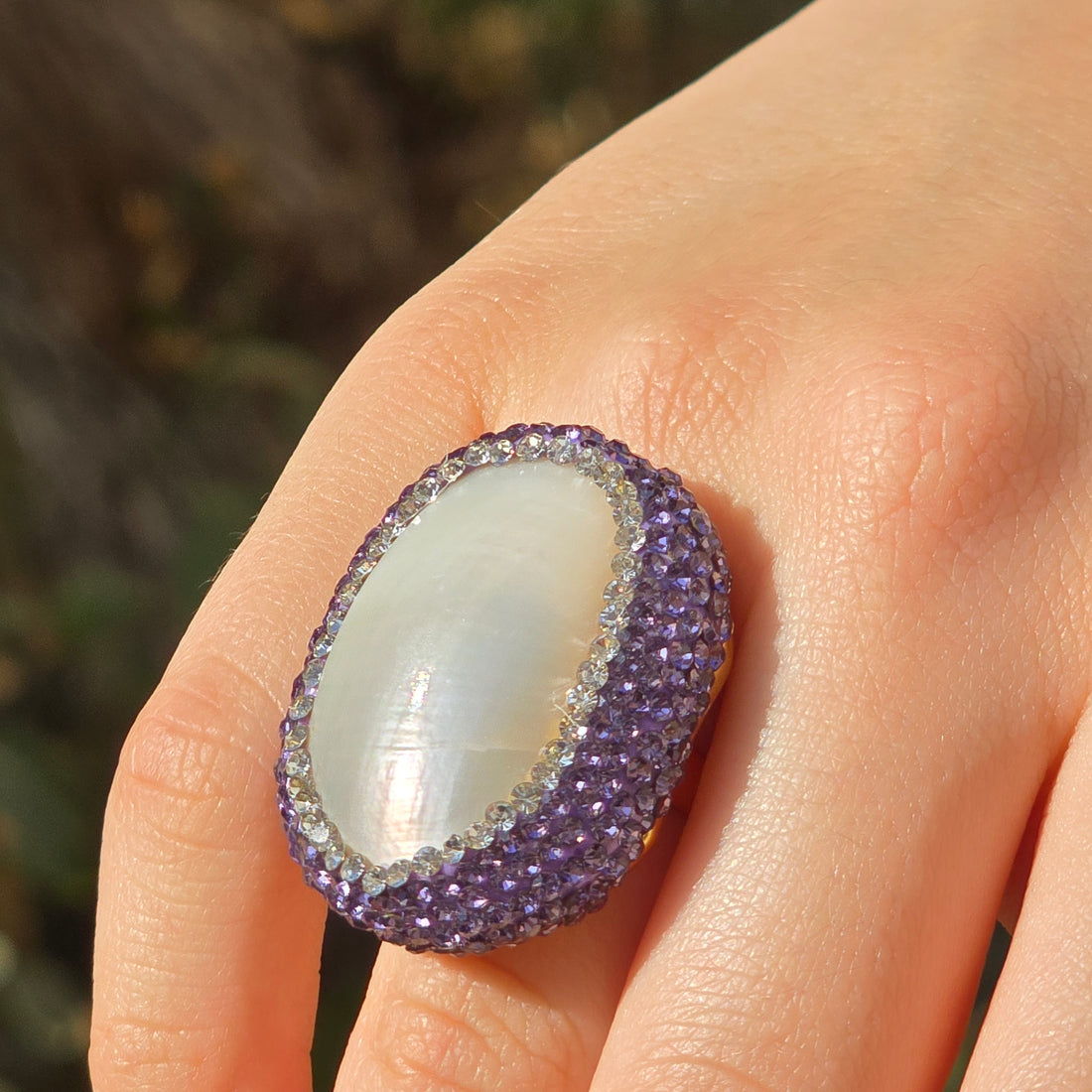 Ring with Mother of pearl and light purple  Austrian Crystals