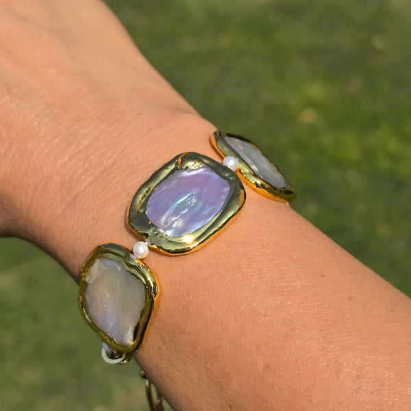 Elegant Bracelet with Square Shaped Flattened Pearls and Plated Gold