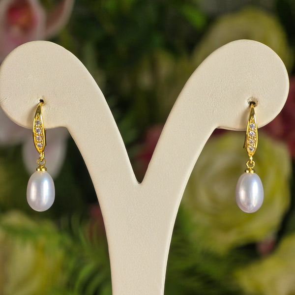White freshwater dangle earring