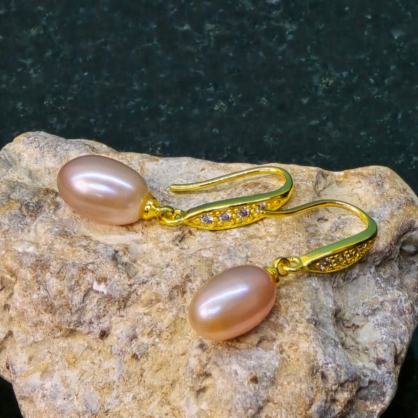 Purple freshwater dangle earring
