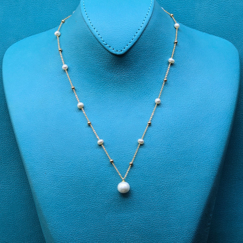 Golden Glow white Pearl necklace