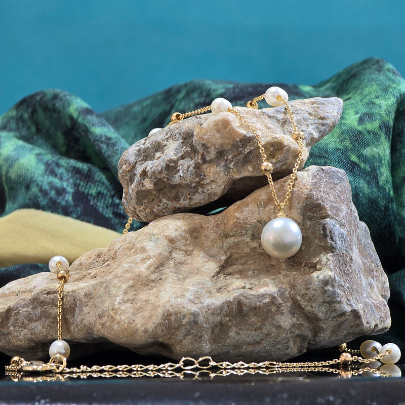 Golden Glow white Pearl necklace