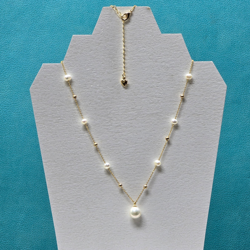Golden Glow white Pearl necklace